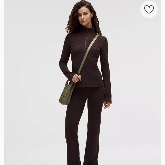 Lululemon Quilty Pleasures Phone Crossbody - Picture 2 of 4